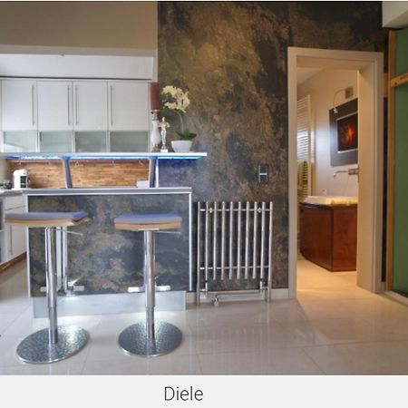 Beste Lage In Bochum Sehr Hochwertige, Individuelle Wohnung Als Hotelalternative Mit Suedterrasse, Pkw-Stellplatz, Wallbox U.V.M. Ngoại thất bức ảnh